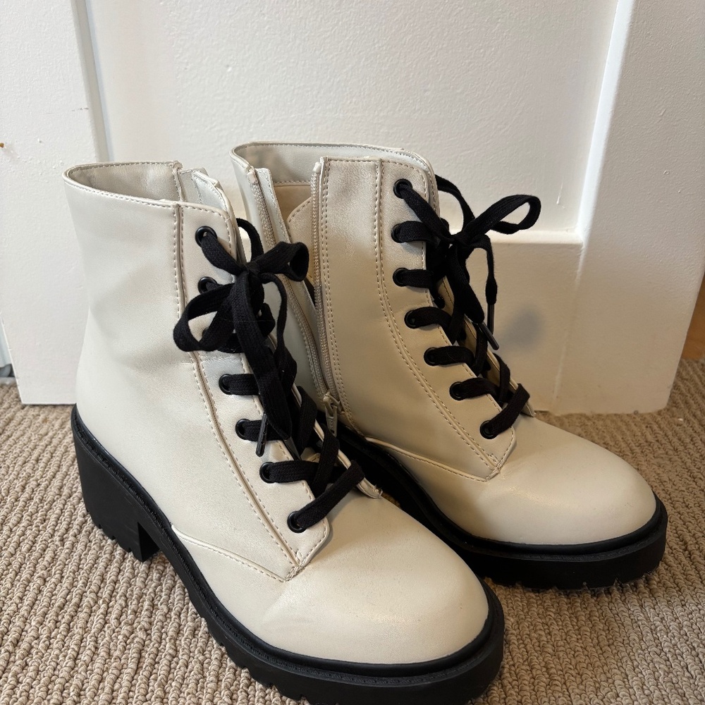 Target Combat Boots
